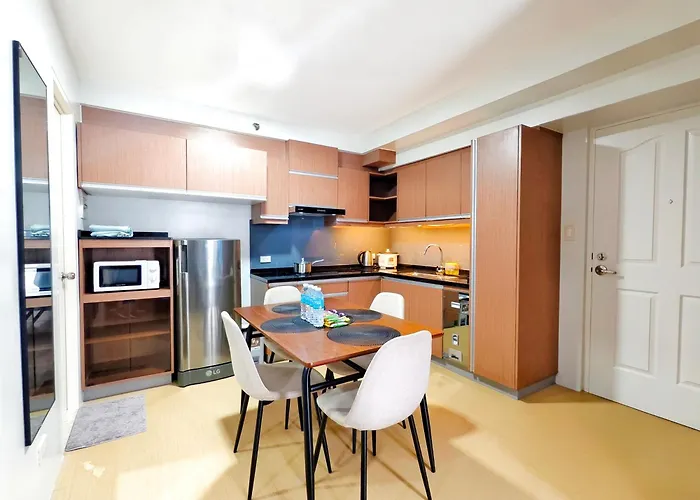 2012t2 Avida Towers It Park 1bedroom Unit Queen Bed Cebu